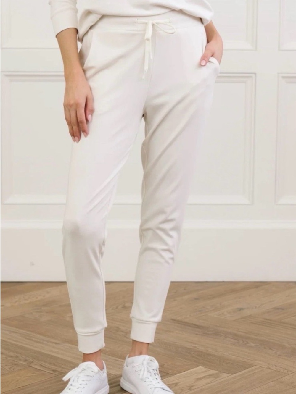 New Cozy Earth Bamboo Ultra-soft Ivory Joggers size Small